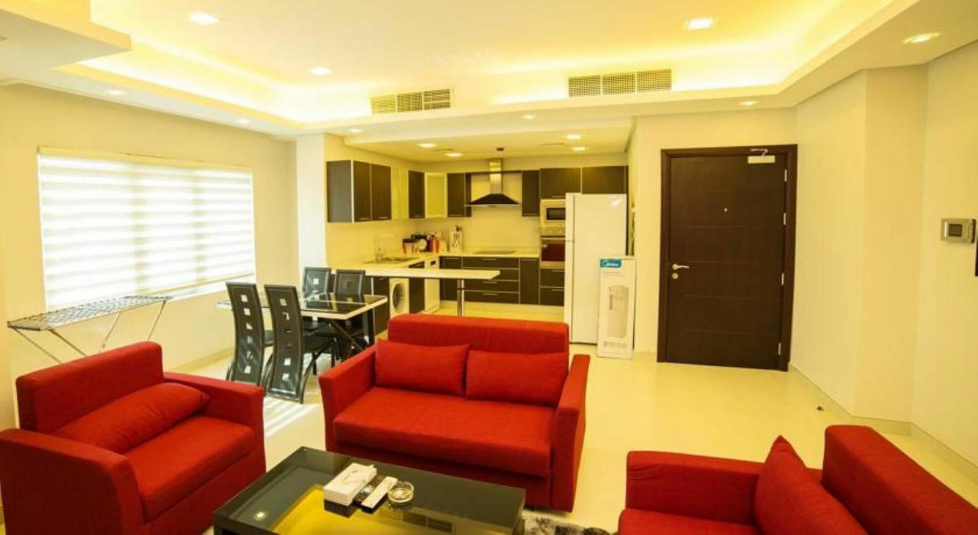 Golden Rose Luxury Suites マナーマ エクステリア 写真